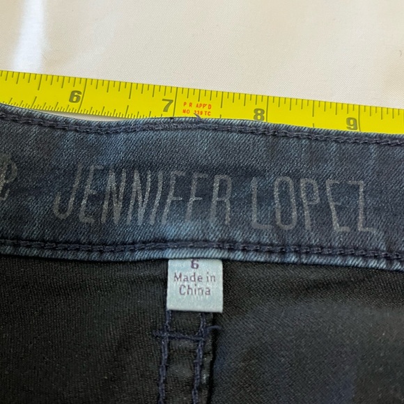 Jennifer Lopez stretchy jeans leggings. - Picture 2 of 9
